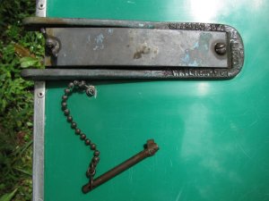 old style rudder hardware pin.jpg